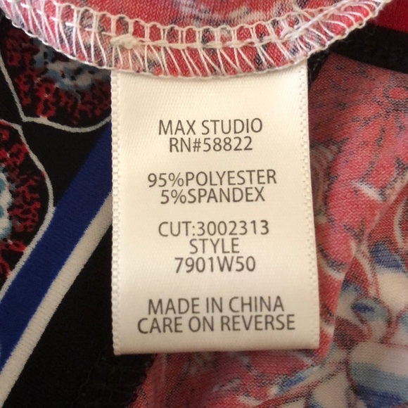 NWT Max Studio Red cold shoulder printed dress. - Picture 7 of 8